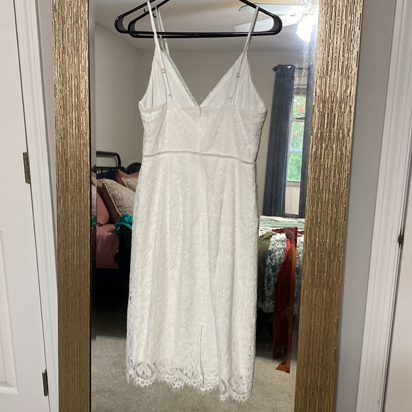 White dress - Picture 3 of 4